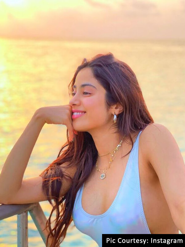 Janhvi Kapoor Beach Photos 5