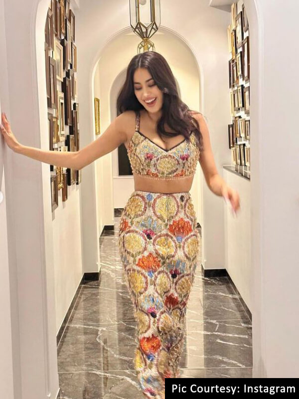 Janhvi Kapoor Stunning Photos 4