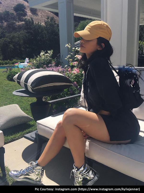 Top 10 Photos of Kylie Jenner 7