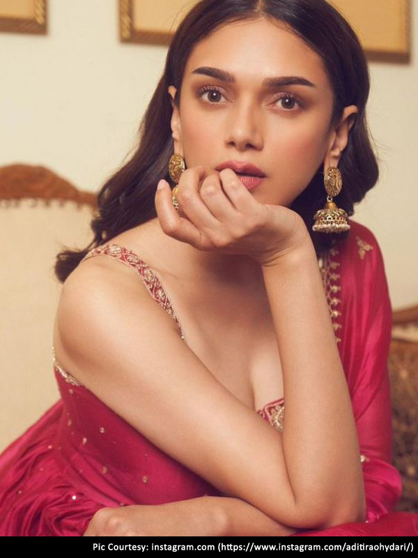 Aditi Rao Hydari HD Wallpapers 10