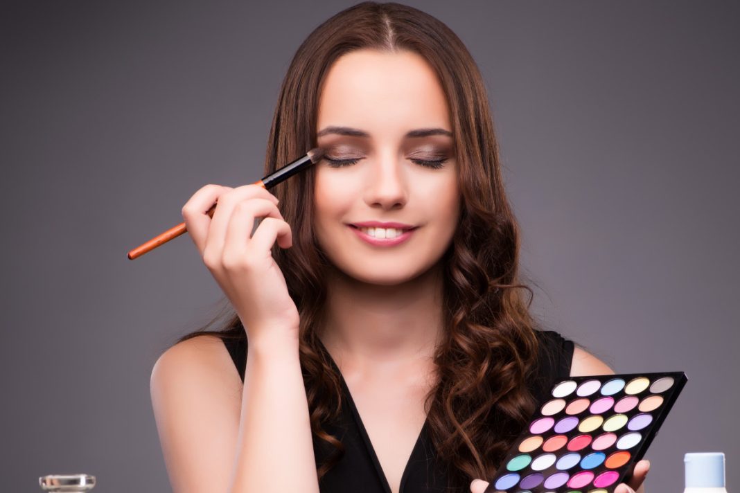 12 Easy Steps to Apply Makeup Like a Pro